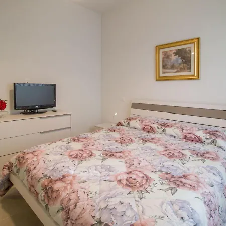 Volpe By Interhome * Castiglion Fiorentino